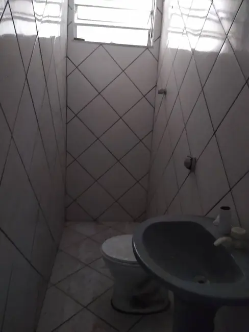 Casa com 1 quarto para alugar, 35m2 em Munhoz Júnior, Osasco - SP - imagem 5 Foto 5 de Casa com 1 quarto para alugar, 35m2 em Munhoz Júnior, Osasco - SP