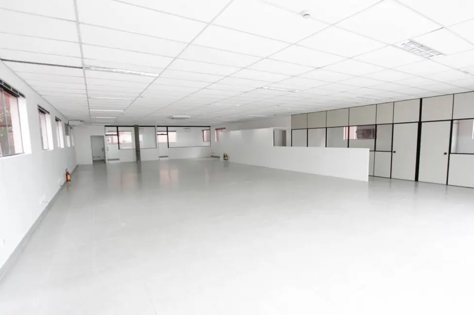 Foto 2 de Sala Comercial para alugar, 336m2 em Protestantes, Votorantim - SP
