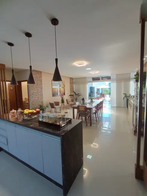 Casa de Condomínio com 3 quartos à venda, 500m2 em Ponte Alta Norte (Gama), Brasilia - DF - imagem 3 Foto 3 de Casa de Condomínio com 3 quartos à venda, 500m2 em Ponte Alta Norte (Gama), Brasilia - DF