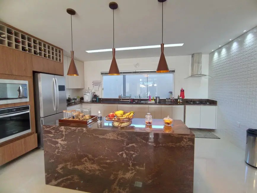 Casa de Condomínio com 3 quartos à venda, 500m2 em Ponte Alta Norte (Gama), Brasilia - DF - imagem 2 Foto 2 de Casa de Condomínio com 3 quartos à venda, 500m2 em Ponte Alta Norte (Gama), Brasilia - DF