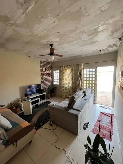 Casa de Condomínio com 3 quartos à venda, 180m2 em Setor Habitacional Arniqueira (Águas Claras), Brasilia - DF - imagem 4 Foto 4 de Casa de Condomínio com 3 quartos à venda, 180m2 em Setor Habitacional Arniqueira (Águas Claras), Brasilia - DF