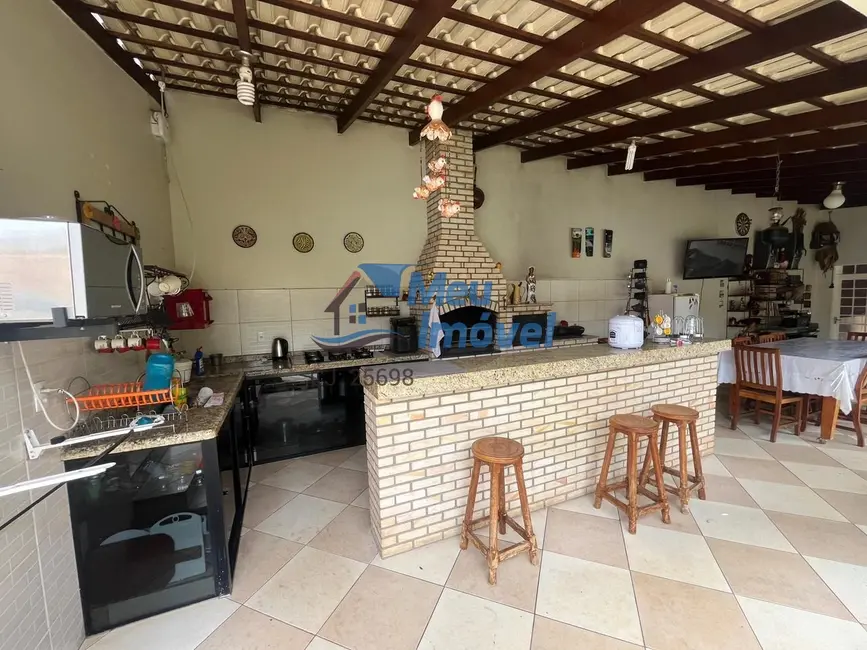 Casa com 4 quartos à venda, 380m2 em Brasilia - DF - imagem 2 Foto 2 de Casa com 4 quartos à venda, 380m2 em Brasilia - DF