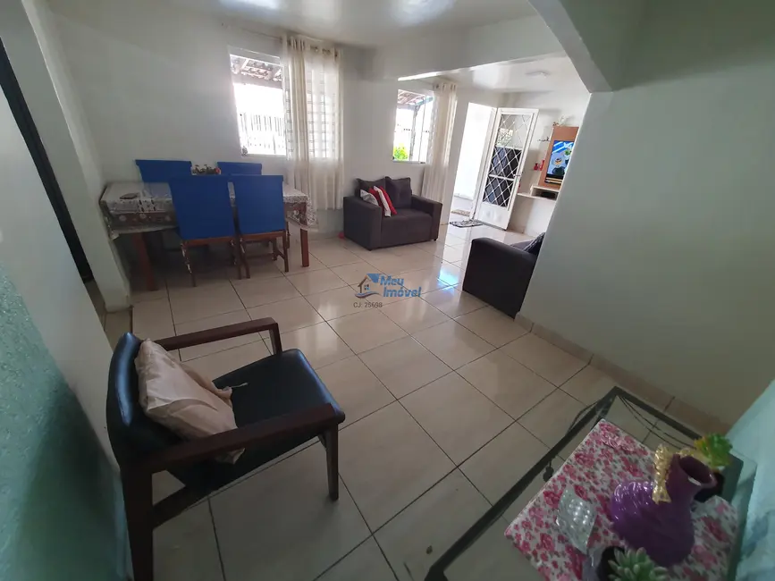 Foto 2 de Casa com 6 quartos à venda, 150m2 em Guará I, Brasilia - DF