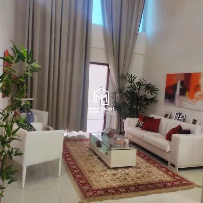 Casa de Condomínio com 3 quartos à venda, 350m2 em Setor Habitacional Vicente Pires, Brasilia - DF - imagem 4 Foto 4 de Casa de Condomínio com 3 quartos à venda, 350m2 em Setor Habitacional Vicente Pires, Brasilia - DF