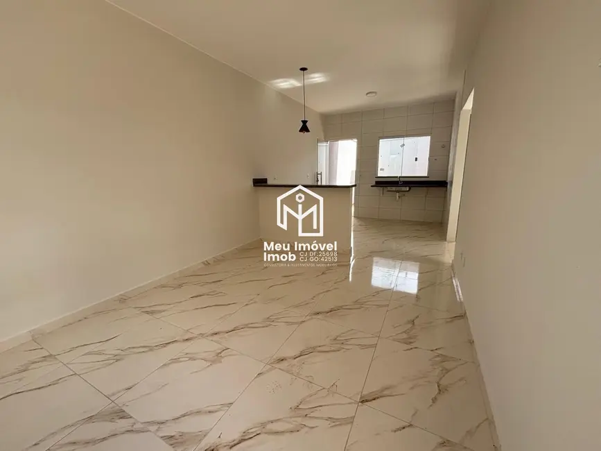 Foto 1 de Casa com 2 quartos à venda, 74m2 em Parque Alvorada I, Luziania - GO