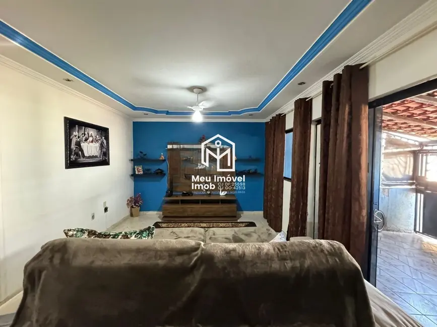 Foto 2 de Casa com 3 quartos à venda, 270m2 em Samambaia Sul (Samambaia), Brasilia - DF