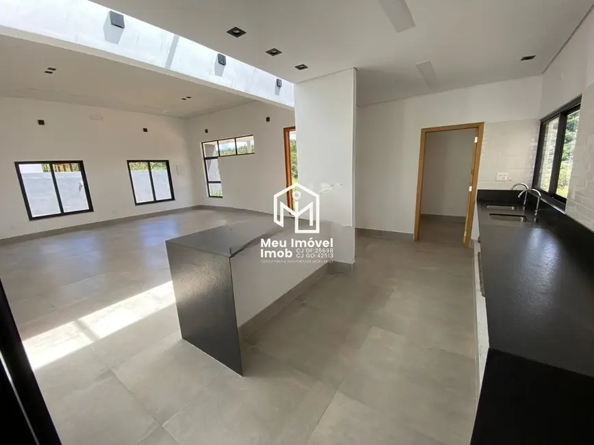 Casa de Condomínio com 4 quartos à venda, 260m2 em Setor Habitacional Jardim Botânico, Brasilia - DF - imagem 9 Foto 9 de Casa de Condomínio com 4 quartos à venda, 260m2 em Setor Habitacional Jardim Botânico, Brasilia - DF