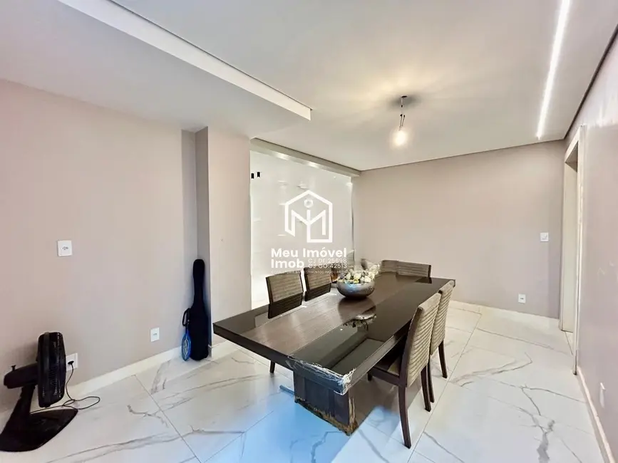 Casa de Condomínio com 3 quartos à venda, 397m2 em Setor Habitacional Vicente Pires, Brasilia - DF - imagem 6 Foto 6 de Casa de Condomínio com 3 quartos à venda, 397m2 em Setor Habitacional Vicente Pires, Brasilia - DF