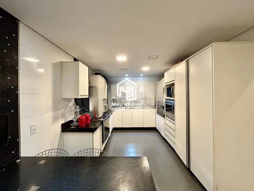 Casa de Condomínio com 3 quartos à venda, 397m2 em Setor Habitacional Vicente Pires, Brasilia - DF - imagem 4 Foto 4 de Casa de Condomínio com 3 quartos à venda, 397m2 em Setor Habitacional Vicente Pires, Brasilia - DF