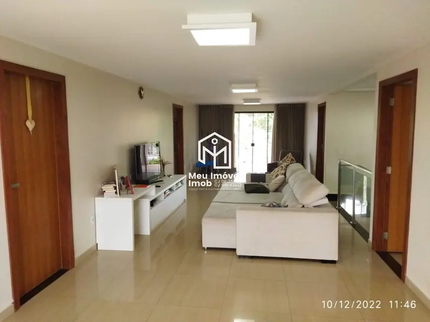 Casa de Condomínio com 4 quartos à venda, 500m2 em Setor Habitacional Arniqueira (Águas Claras), Brasilia - DF - imagem 2 Foto 2 de Casa de Condomínio com 4 quartos à venda, 500m2 em Setor Habitacional Arniqueira (Águas Claras), Brasilia - DF