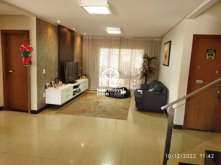 Casa de Condomínio com 4 quartos à venda, 500m2 em Setor Habitacional Arniqueira (Águas Claras), Brasilia - DF - imagem 3 Foto 3 de Casa de Condomínio com 4 quartos à venda, 500m2 em Setor Habitacional Arniqueira (Águas Claras), Brasilia - DF