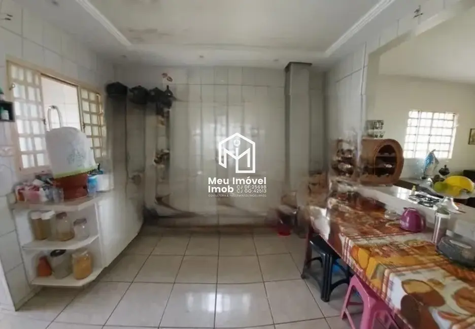 Chácara com 4 quartos à venda, 200m2 em Setor Habitacional Arniqueira (Águas Claras), Brasilia - DF - imagem 3 Foto 3 de Chácara com 4 quartos à venda, 200m2 em Setor Habitacional Arniqueira (Águas Claras), Brasilia - DF