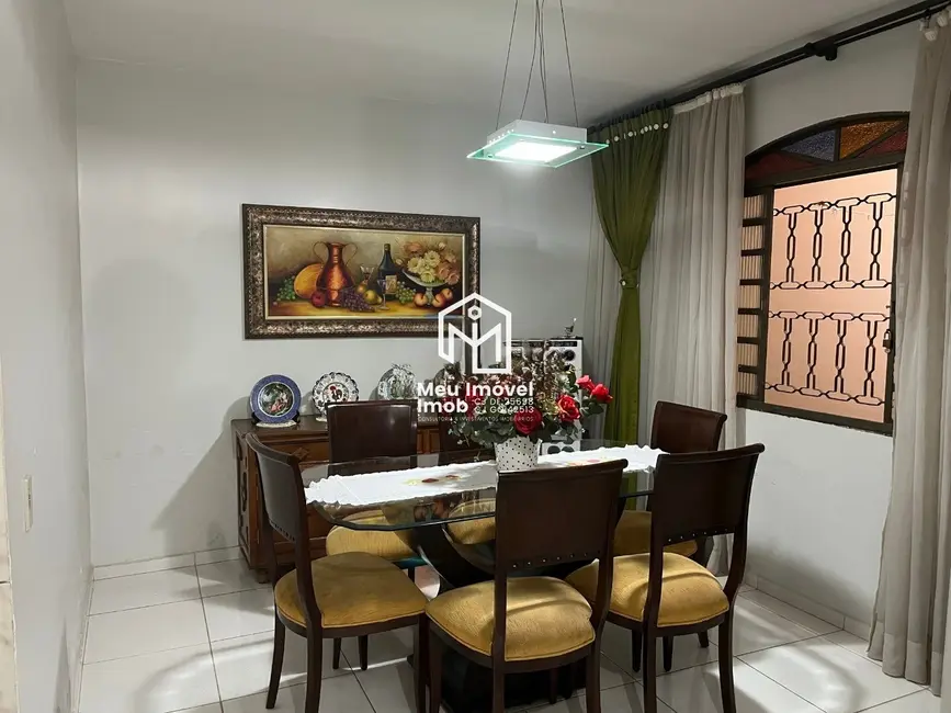 Foto 3 de Casa com 3 quartos à venda, 250m2 em Guará II, Brasilia - DF