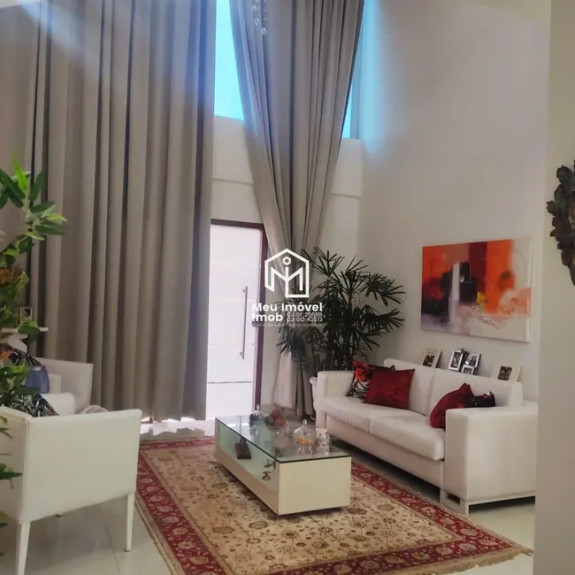 Casa de Condomínio com 3 quartos à venda, 350m2 em Setor Habitacional Vicente Pires, Brasilia - DF - imagem 1 Foto 1 de Casa de Condomínio com 3 quartos à venda, 350m2 em Setor Habitacional Vicente Pires, Brasilia - DF