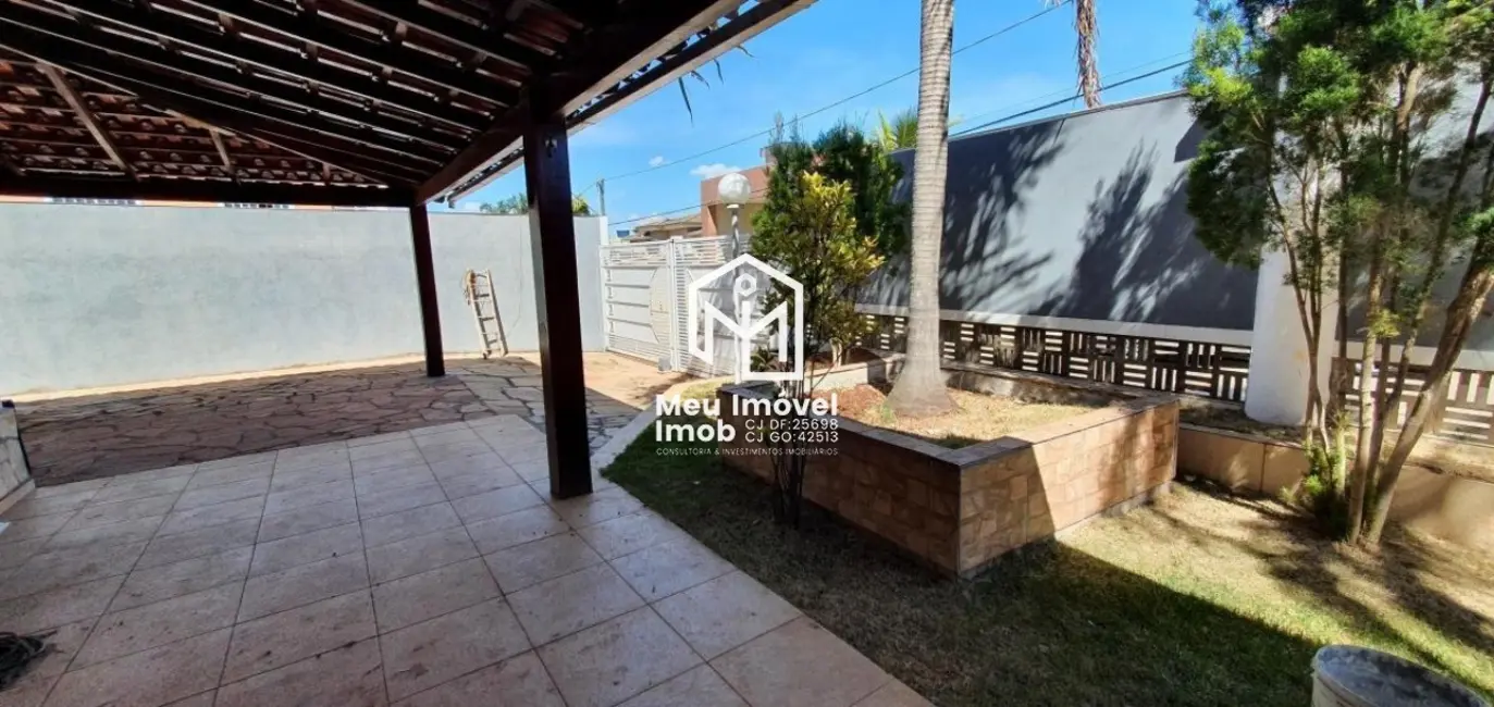 Casa de Condomínio com 5 quartos à venda, 400m2 em Setor Habitacional Arniqueira (Águas Claras), Brasilia - DF - imagem 6 Foto 6 de Casa de Condomínio com 5 quartos à venda, 400m2 em Setor Habitacional Arniqueira (Águas Claras), Brasilia - DF