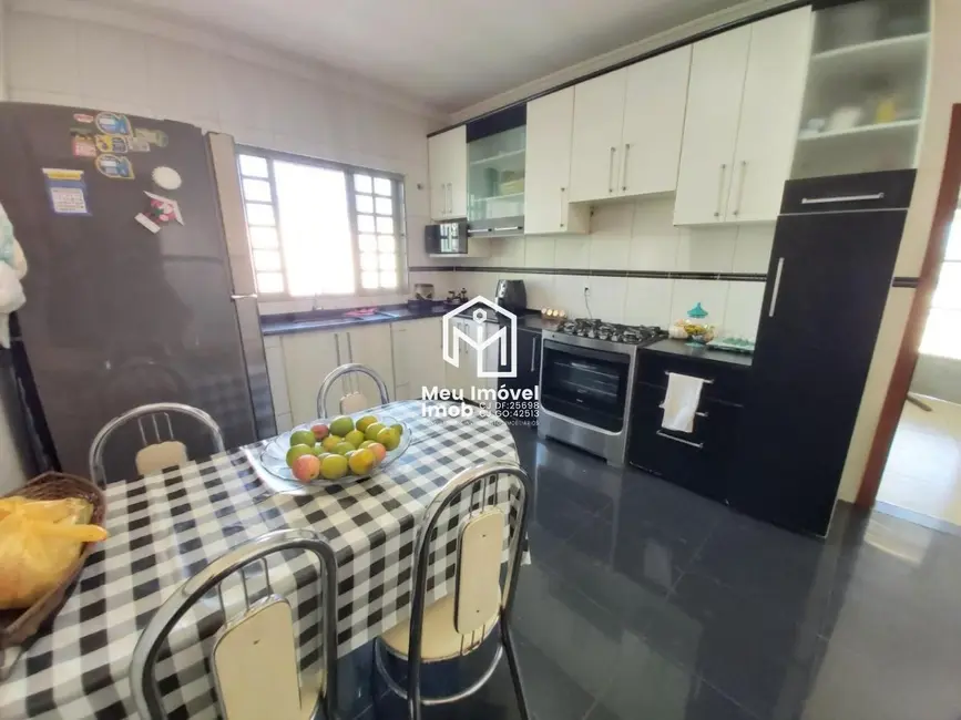 Casa de Condomínio com 4 quartos à venda, 360m2 em Guará I, Brasilia - DF - imagem 6 Foto 6 de Casa de Condomínio com 4 quartos à venda, 360m2 em Guará I, Brasilia - DF