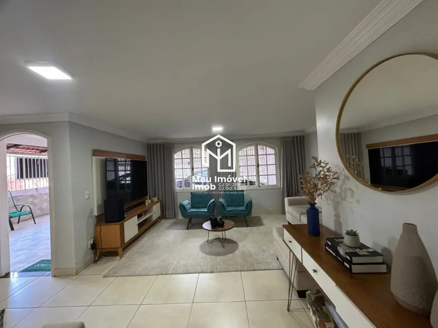 Foto 2 de Casa de Condomínio com 6 quartos à venda, 128m2 em Guará II, Brasilia - DF