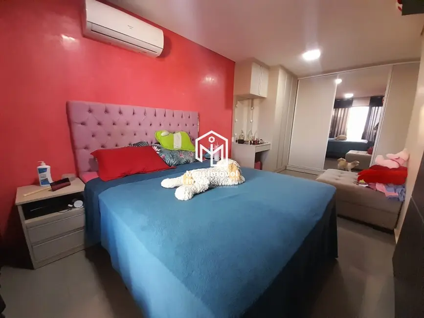 Casa com 5 quartos à venda, 210m2 em Parque Esplanada I, Valparaiso De Goias - GO - imagem 8 Foto 8 de Casa com 5 quartos à venda, 210m2 em Parque Esplanada I, Valparaiso De Goias - GO