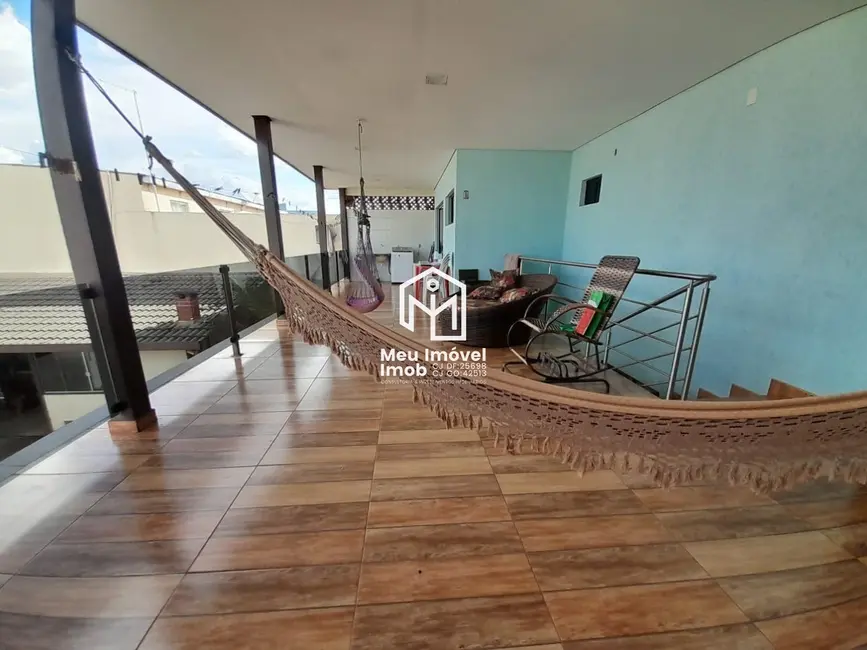 Casa com 5 quartos à venda, 210m2 em Parque Esplanada I, Valparaiso De Goias - GO - imagem 9 Foto 9 de Casa com 5 quartos à venda, 210m2 em Parque Esplanada I, Valparaiso De Goias - GO