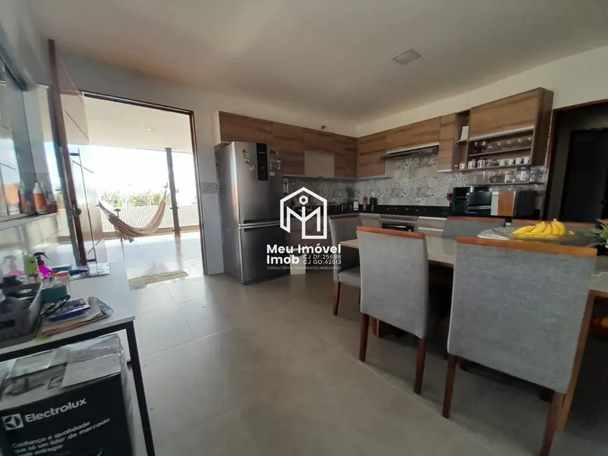 Foto 1 de Casa com 5 quartos à venda, 210m2 em Parque Esplanada I, Valparaiso De Goias - GO