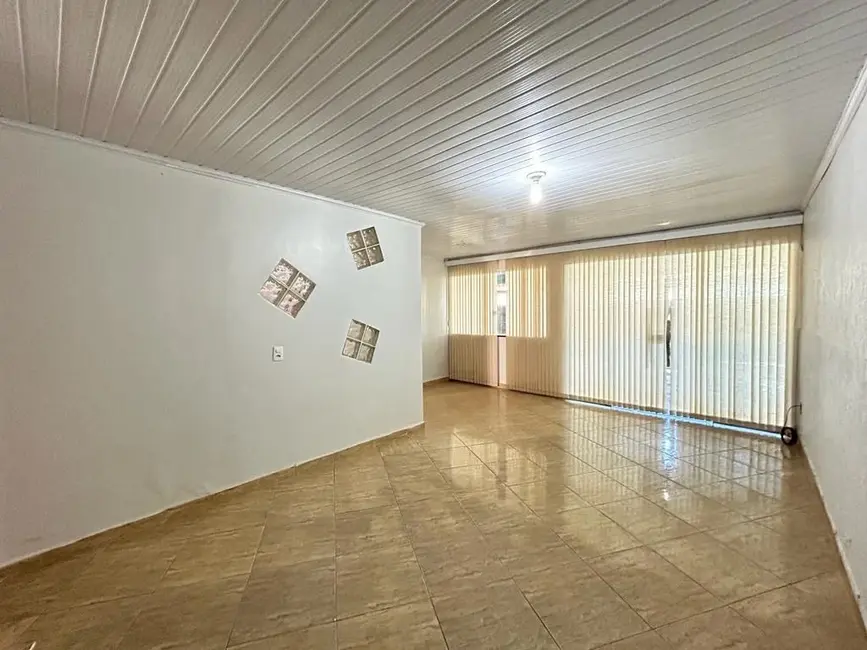 Foto 2 de Casa com 3 quartos à venda, 130m2 em Samambaia Norte (Samambaia), Brasilia - DF