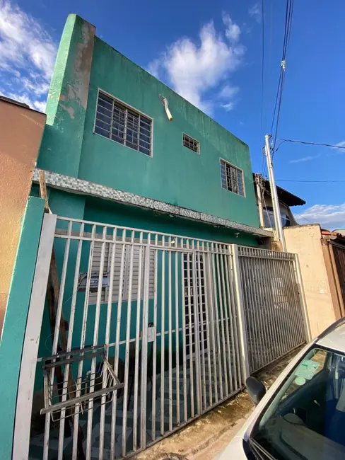 Foto 1 de Casa com 8 quartos à venda, 200m2 em Taguatinga Norte (Taguatinga), Brasilia - DF