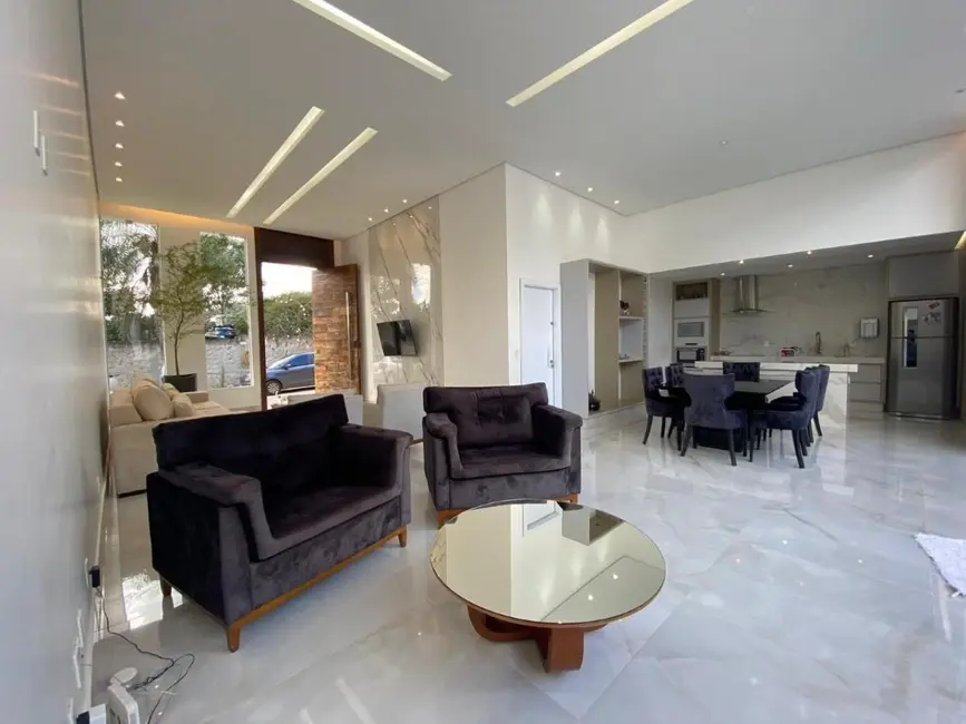 Foto 2 de Casa de Condomínio com 3 quartos à venda, 340m2 em Setor Habitacional Arniqueira (Águas Claras), Brasilia - DF