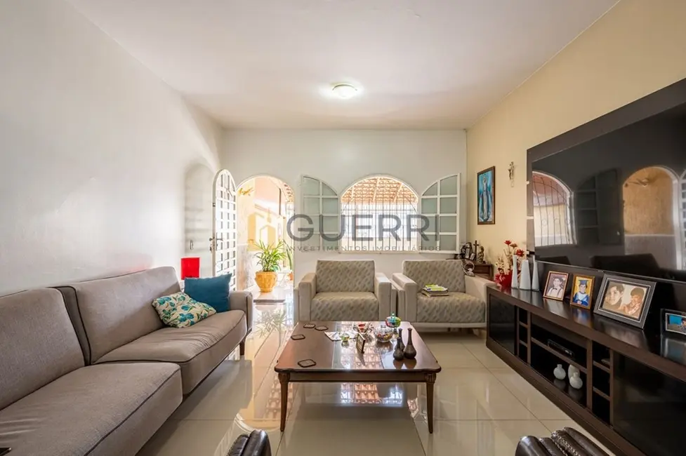 Foto 1 de Casa com 3 quartos à venda, 160m2 em Asa Norte, Brasilia - DF