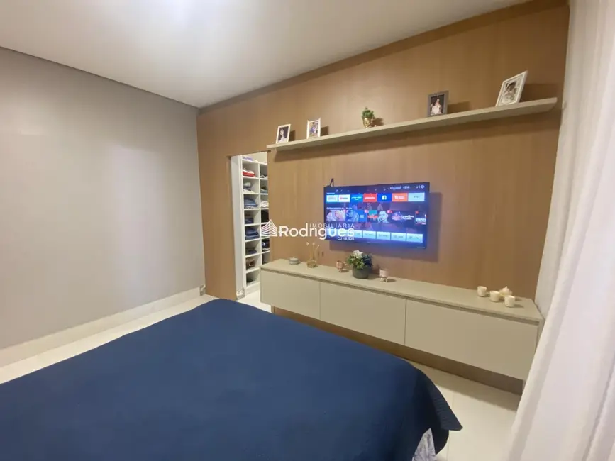 Casa de Condomínio com 4 quartos à venda, 290m2 em Setor Habitacional Arniqueira (Águas Claras), Brasilia - DF - imagem 7 Foto 7 de Casa de Condomínio com 4 quartos à venda, 290m2 em Setor Habitacional Arniqueira (Águas Claras), Brasilia - DF