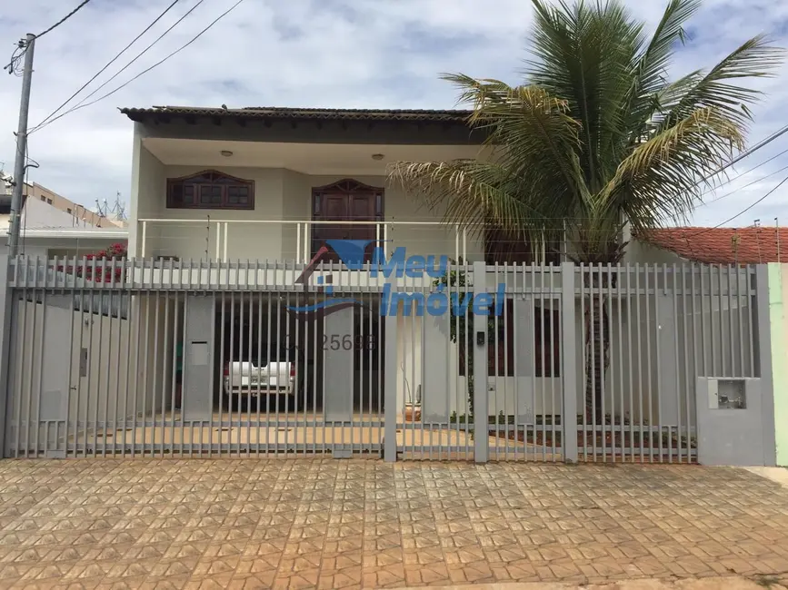 Foto 1 de Casa com 3 quartos à venda, 410m2 em Taguatinga Norte (Taguatinga), Brasilia - DF