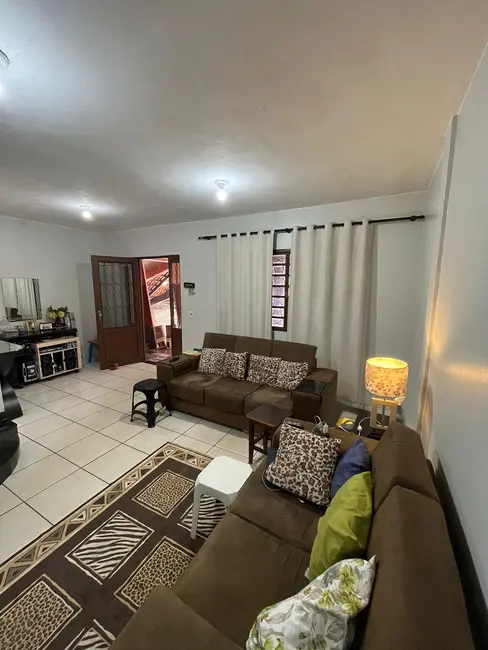 Foto 1 de Casa com 5 quartos à venda, 300m2 em Núcleo Bandeirante, Brasilia - DF