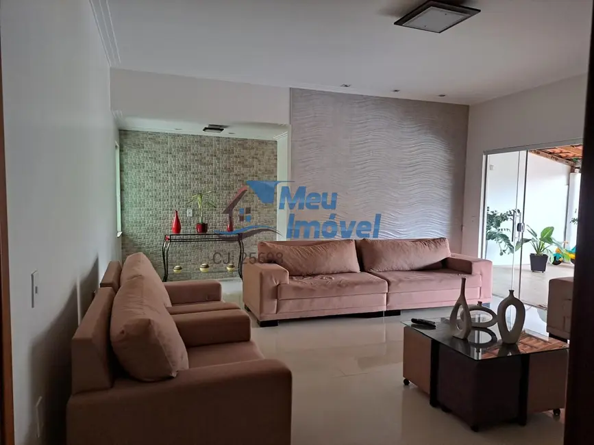 Casa de Condomínio com 4 quartos à venda, 284m2 em Setor Habitacional Arniqueira (Águas Claras), Brasilia - DF - imagem 3 Foto 3 de Casa de Condomínio com 4 quartos à venda, 284m2 em Setor Habitacional Arniqueira (Águas Claras), Brasilia - DF