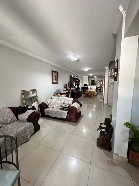 Foto 2 de Casa com 4 quartos à venda, 200m2 em Núcleo Bandeirante, Brasilia - DF