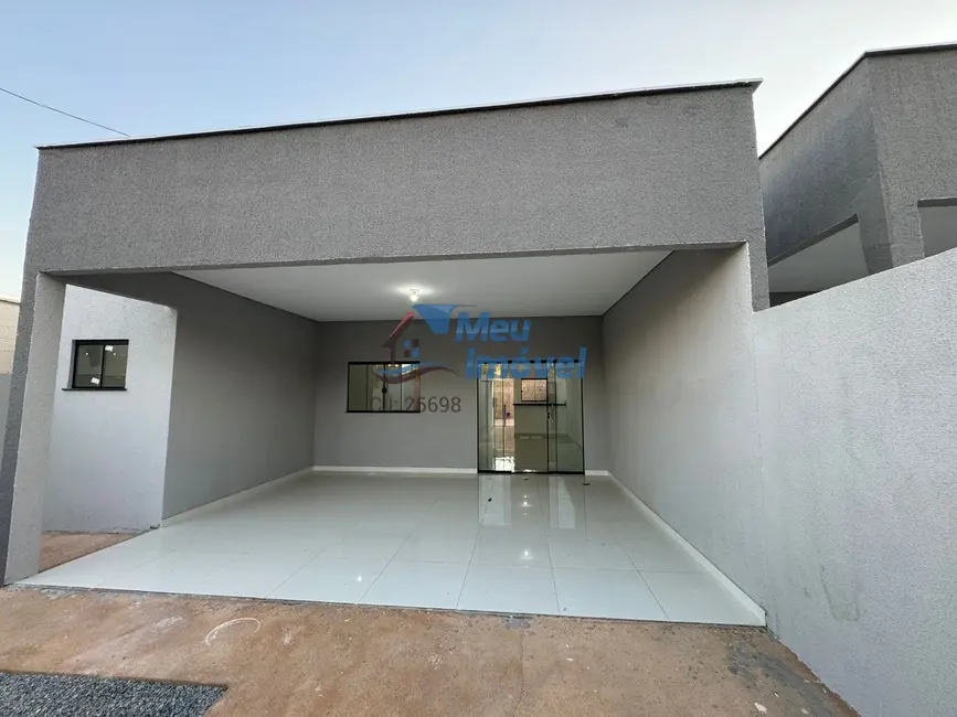 Foto 1 de Casa com 3 quartos à venda, 115m2 em Residencial Alto das Caraíbas, Luziania - GO