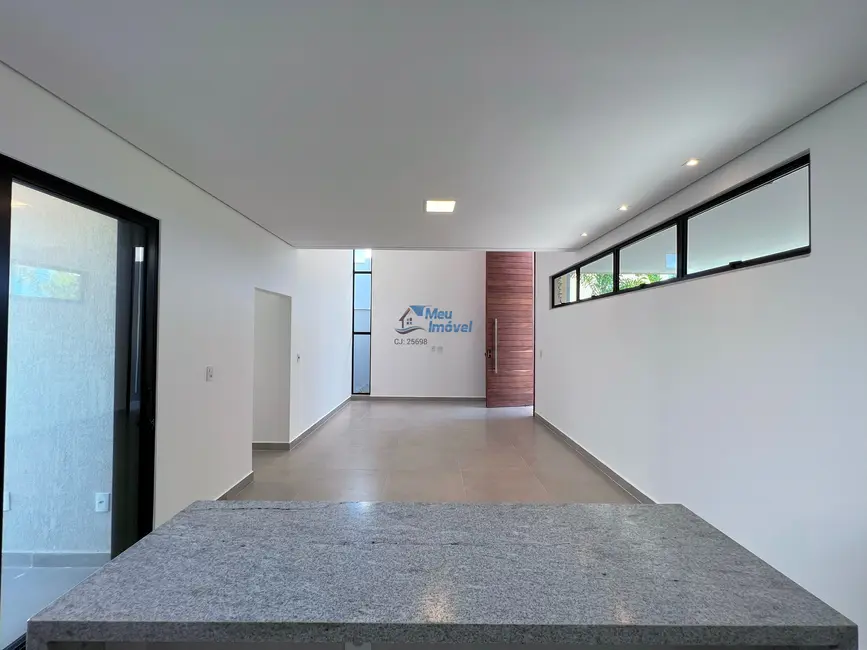 Casa de Condomínio com 4 quartos à venda, 184m2 em Setor Fumal, Luziania - GO - imagem 3 Foto 3 de Casa de Condomínio com 4 quartos à venda, 184m2 em Setor Fumal, Luziania - GO