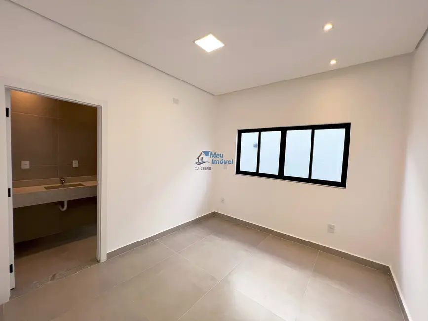 Foto 1 de Casa de Condomínio com 4 quartos à venda, 184m2 em Setor Aeroporto, Luziania - GO