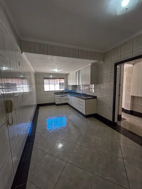 Casa de Condomínio com 4 quartos à venda, 360m2 em Setor Habitacional Vicente Pires, Brasilia - DF - imagem 3 Foto 3 de Casa de Condomínio com 4 quartos à venda, 360m2 em Setor Habitacional Vicente Pires, Brasilia - DF