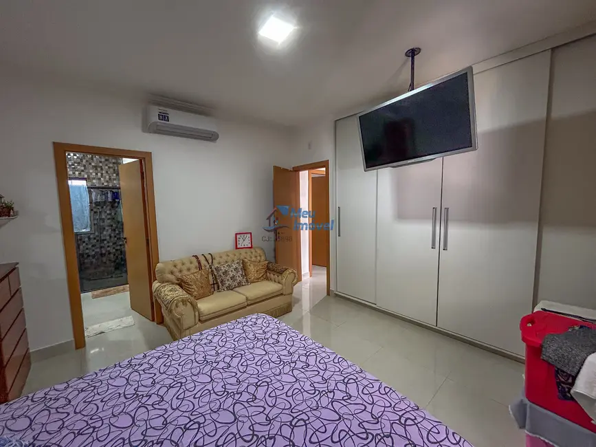 Casa de Condomínio com 3 quartos à venda, 205m2 em Setor Habitacional Vicente Pires, Brasilia - DF - imagem 8 Foto 8 de Casa de Condomínio com 3 quartos à venda, 205m2 em Setor Habitacional Vicente Pires, Brasilia - DF