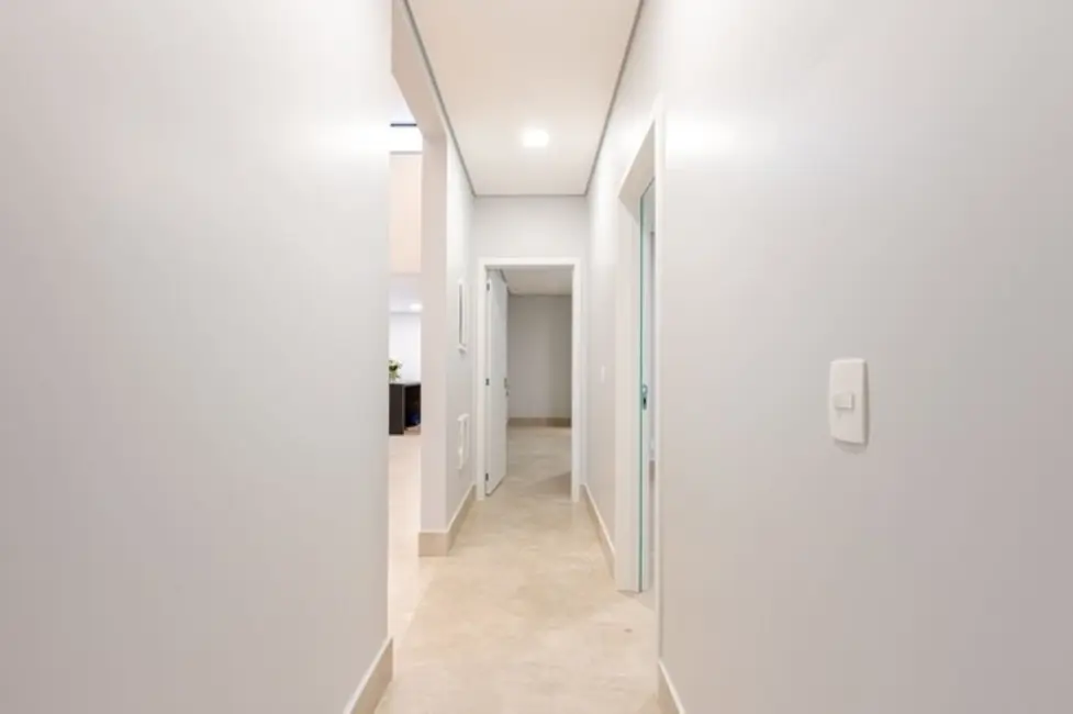 Casa de Condomínio com 4 quartos à venda, 350m2 em Setor Habitacional Vicente Pires, Brasilia - DF - imagem 6 Foto 6 de Casa de Condomínio com 4 quartos à venda, 350m2 em Setor Habitacional Vicente Pires, Brasilia - DF