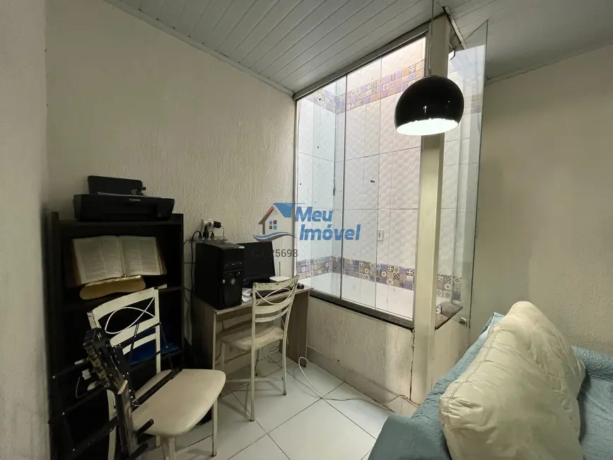 Foto 4 de Casa com 2 quartos à venda, 100m2 em Candangolândia, Brasilia - DF