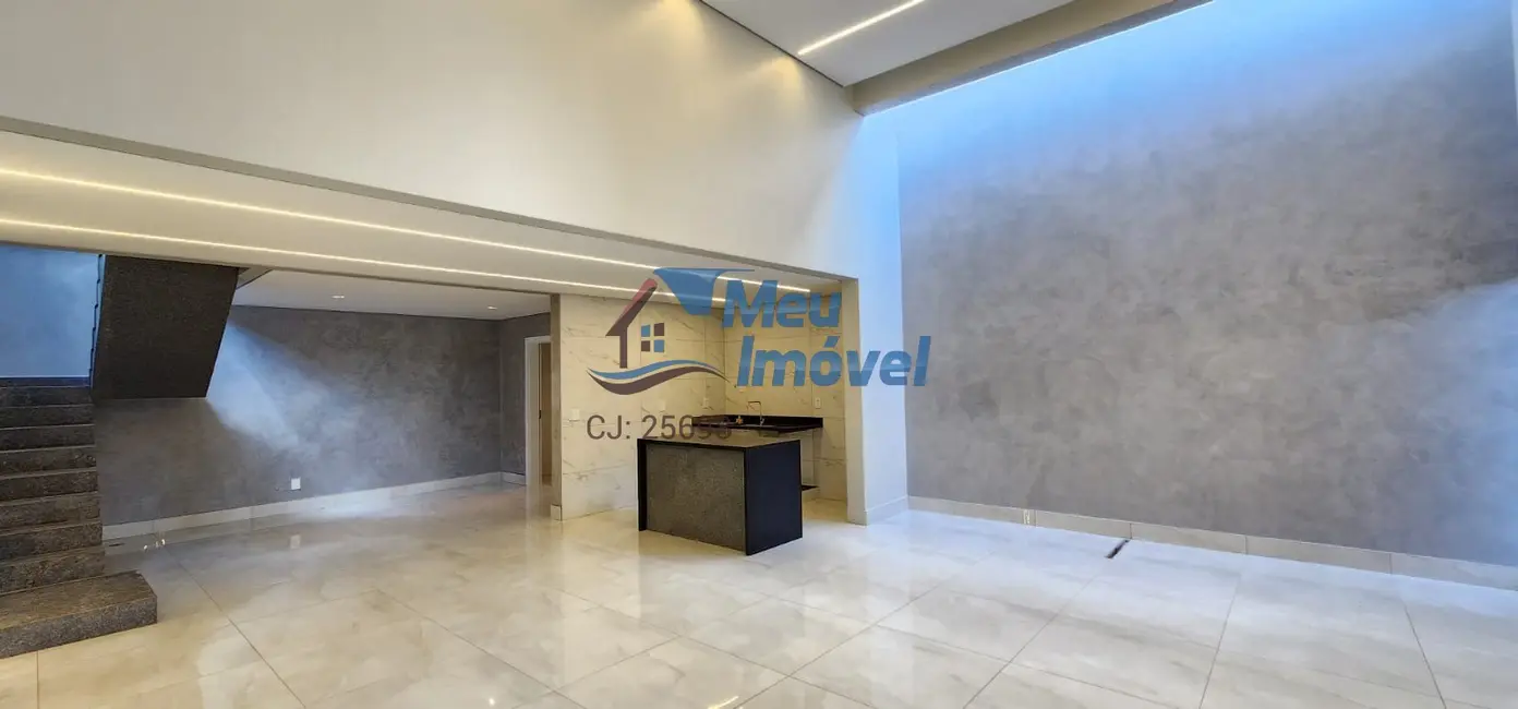 Casa de Condomínio com 3 quartos à venda, 300m2 em Setor Habitacional Vicente Pires, Brasilia - DF - imagem 4 Foto 4 de Casa de Condomínio com 3 quartos à venda, 300m2 em Setor Habitacional Vicente Pires, Brasilia - DF