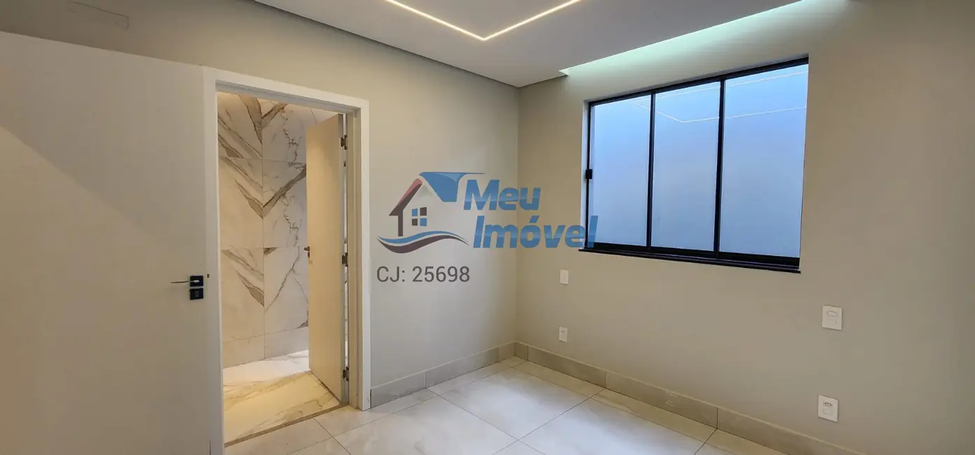 Casa de Condomínio com 3 quartos à venda, 300m2 em Setor Habitacional Vicente Pires, Brasilia - DF - imagem 6 Foto 6 de Casa de Condomínio com 3 quartos à venda, 300m2 em Setor Habitacional Vicente Pires, Brasilia - DF