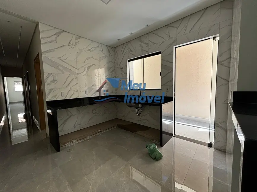 Casa com 3 quartos à venda, 80m2 em Setor Leste, Luziania - GO - imagem 3 Foto 3 de Casa com 3 quartos à venda, 80m2 em Setor Leste, Luziania - GO