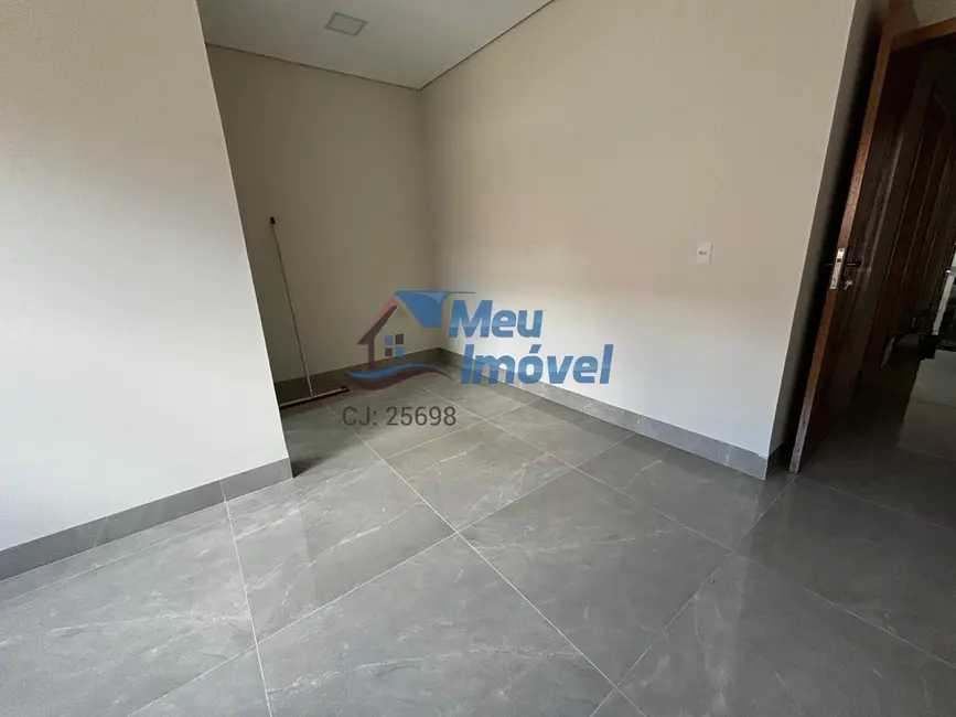 Casa com 3 quartos à venda, 80m2 em Setor Leste, Luziania - GO - imagem 5 Foto 5 de Casa com 3 quartos à venda, 80m2 em Setor Leste, Luziania - GO