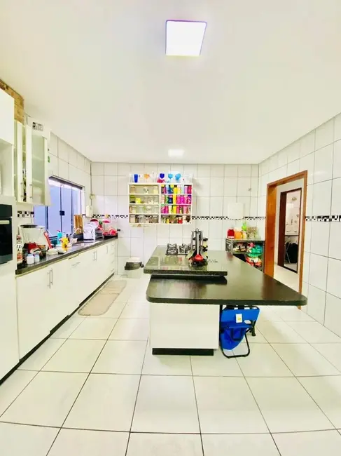 Foto 3 de Casa com 3 quartos à venda, 150m2 em Brasilia - DF