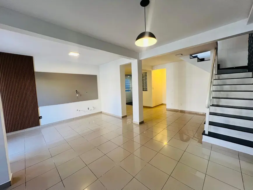 Foto 3 de Casa com 4 quartos à venda, 300m2 em Riacho Fundo I, Brasilia - DF