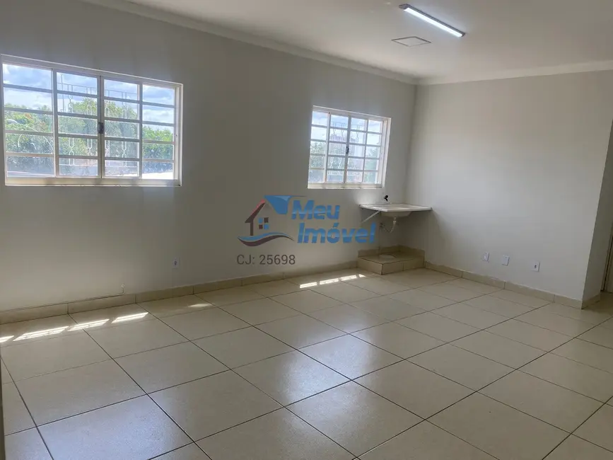 Loja à venda, 300m2 em Samambaia Norte (Samambaia), Brasilia - DF - imagem 4 Foto 4 de Loja à venda, 300m2 em Samambaia Norte (Samambaia), Brasilia - DF