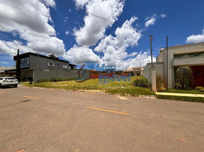 Foto 1 de Terreno / Lote à venda, 400m2 em Residencial Alto das Caraíbas, Luziania - GO