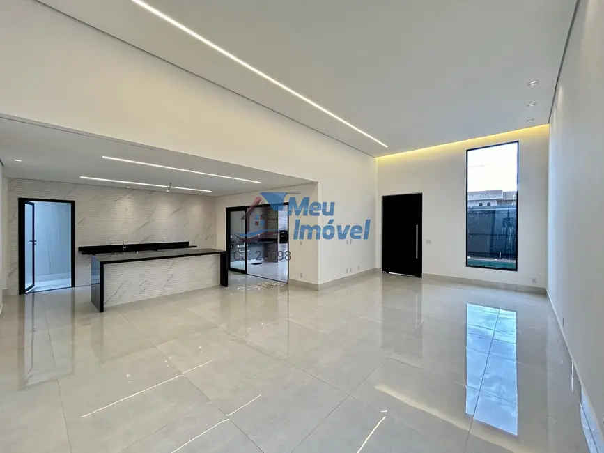 Casa de Condomínio com 4 quartos à venda, 220m2 em Setor Habitacional Vicente Pires, Brasilia - DF - imagem 3 Foto 3 de Casa de Condomínio com 4 quartos à venda, 220m2 em Setor Habitacional Vicente Pires, Brasilia - DF