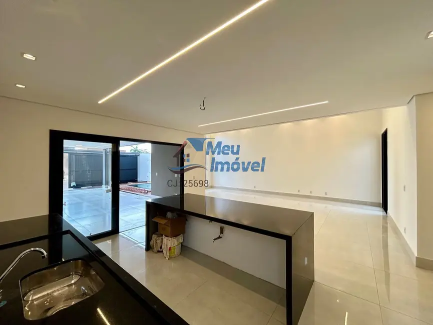 Casa de Condomínio com 4 quartos à venda, 220m2 em Setor Habitacional Vicente Pires, Brasilia - DF - imagem 6 Foto 6 de Casa de Condomínio com 4 quartos à venda, 220m2 em Setor Habitacional Vicente Pires, Brasilia - DF